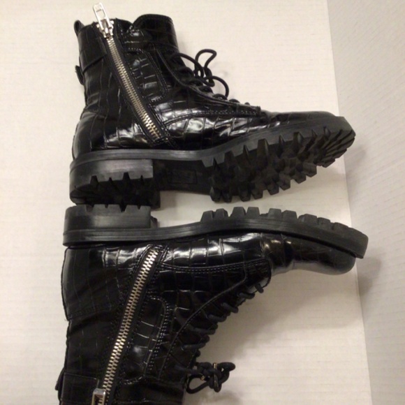 Dolce Vita Paxton Ankle Boots, Size 8 - Picture 6 of 10